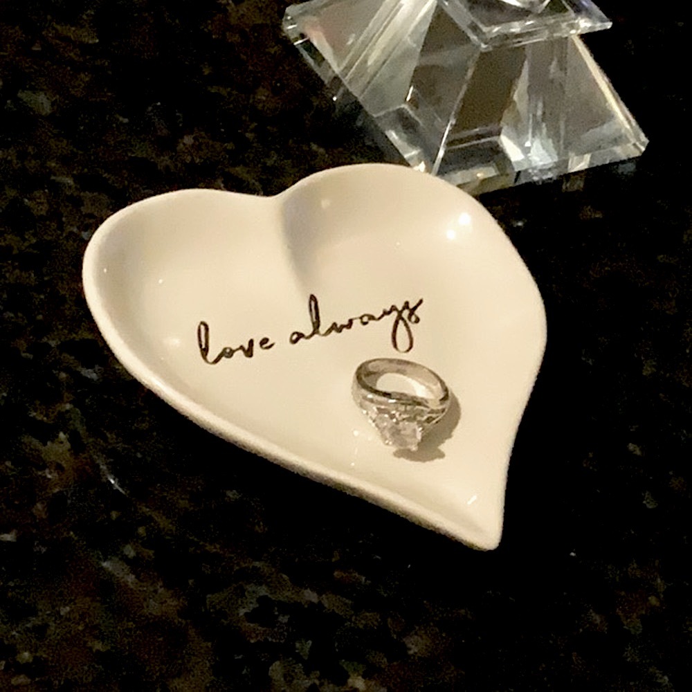 Tag “Love Always” Ceramic Heart Shape Trinket Dish - Picture 10 of 16